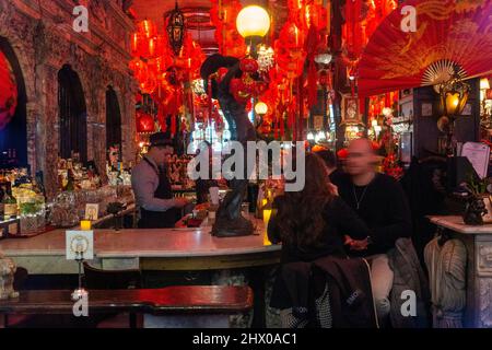 Oscar Wilde bar in Manhattan NYC Stock Photo