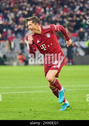 Munich, Mar 8, 2022. Robert LEWANDOWSKI, FCB 9 celebrates his goal