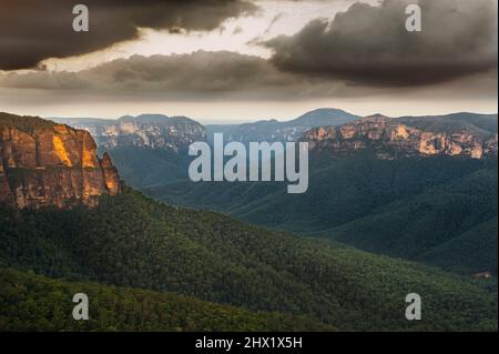 View into the fascinating Grose Valley in Blue Mountains National Park. Stock Photo