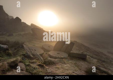 Misty sunrise. Stanage edge, Peak district national park, Derbyshire, england, UK Stock Photo