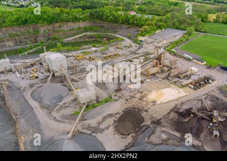 Mobile Stone Crusher Machine by the Construction Site or Mining Quarry for  Crushing Old Concrete Slabs into Gravel and Subsequent Stock Photo - Image  of building, grit: 160731118