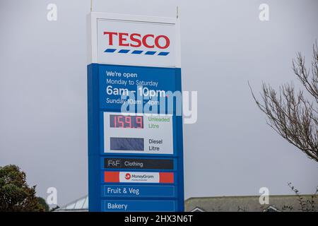 Camborne,Cornwall,UK,9th March 2022,Fuel prices at petrol garages continue to increase as fuel at Tesco Petrol station in Camborne, Cornwall became identical. The cost was £159.9 for unleaded and £159.9 for Diesel. The increase seems to be continuing with daily increases as the cost of a barrel of oil increases drastically.Credit: Keith Larby/Alamy Live News