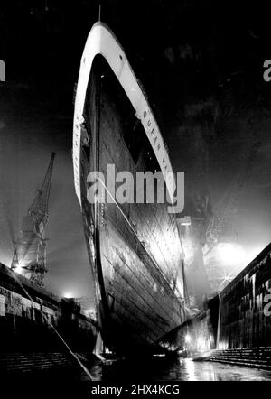 'Queen Mary' - General & Interior Scenes - Merchant Shipping. November 24, 1953. (Photo by Planet News Ltd.). Stock Photo