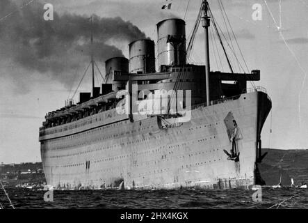 Queen Mary the way Sydney-siders remember her in 1940. June 18, 1940. Stock Photo