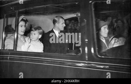 Princess Anne Leaves For Christening - Princess Anne, in the arms of her nurse, leaving Clarence House with her parents, Princess Elizabeth and Duke of Edinburgh, and her brother, Prince Charles, for her christening at Buckingham Palace this afternoon (Saturday). October 21, 1950. (Photo by Reuterphoto). Stock Photo