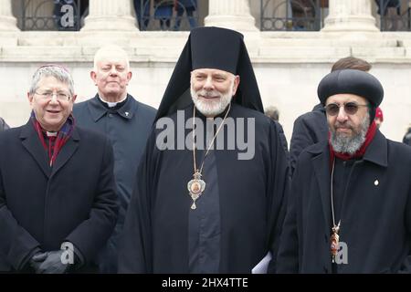 05/03/22 Religious Leaders gathered to pray for peace in Ukraine, Trafalgar Sq, London, UK Stock Photo