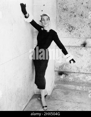 Latest fashion for Milady 's spring wear . Norma Shearer , in a stunning  pyjama costume of flame silk crepe with white insets . 3 May 1930 Stock  Photo - Alamy