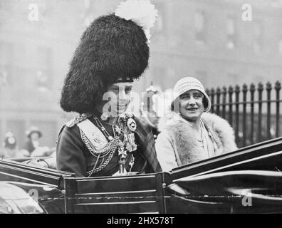 ***** York as Lord High Commission ***** -- The Duke and Duchess of York leaving Tolbooth Church ***** H.R.H. has opened the Assembly. They Duke of York as Lord high Commissioner, opened the General Assembly of the Church of Scotland, in Edinburgh, yesterday ***** . May 22, 1929. (Photo by London News Agency Photos Ltd.) Stock Photo