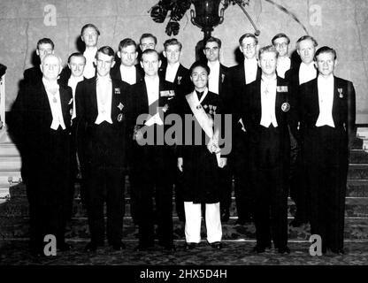 Dinner At Lancaster House For Everest Heros -- Members of Britain's Victorious Everest Expedition pose for a photograph at the dinner held in their honour at Lancaster House, St. James's to-night. Left to right Lord Woolton, Sir Edmund Hillary, Duke of Edinburgh, Sherpa Tensing, Col Sir John Hunt, the leader of tie Expedition. July 16, 1953. Stock Photo