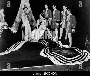 New Coronation Picture of Queen Mother and Princess Queen Elizabeth the Queen Mother and Princess Margaret are shown wearing their Coronation robes and Coronets in this Cecil Beaton picture which has just been released. June 05, 1953. (Photo by Planet News Ltd.). Stock Photo