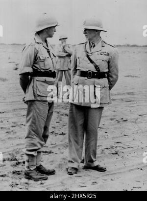 SOUTH AFRICAN GENERAL WITH HIS FRONT LINE TROOPS - Major General Brink ...