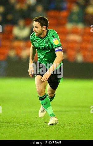 Oakwell, Barnsley, England - 8th March 2022 Joe Allen (4) of Stoke - during the game Barnsley v Stoke City, Sky Bet EFL Championship 2021/22, at Oakwell, Barnsley, England - 8th March 2022,  Credit: Arthur Haigh/WhiteRosePhotos/Alamy Live News Stock Photo