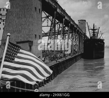 https://l450v.alamy.com/450v/2hx61gg/awaiting-full-cargo-tied-to-pier-beside-the-grain-elevator-at-new-orleans-la-a-foreign-bound-ship-waits-for-full-cargo-to-be-placed-aboard-grain-in-shipped-to-all-parts-of-the-world-from-this-port-as-the-united-states-helps-to-feed-the-starving-peoples-of-allied-as-well-as-defeated-nations-june-16-1946-photo-by-associated-press-photoawaiting-full-cargo-tied-to-pier-beside-the-grain-elevator-at-new-orleans-la-a-foreign-bound-ship-waits-for-full-cargo-to-be-placed-aboard-grain-2hx61gg.jpg