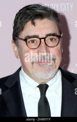 Santa Monica, USA. 9th Mar, 2022. at arrivals for 24th CDGA Costume Designers Guild Awards, The Eli and Edythe Broad Stage, Santa Monica, USA March 9, 2022. Credit: Priscilla Grant/Everett Collection/Alamy Live News Stock Photo