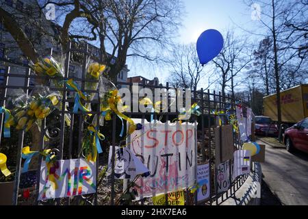 Hamburg, Germany. 10th Mar, 2022. Credit: Marcus Brandt/dpa/Alamy Live News Stock Photo