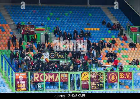 Arnhem, Netherlands. 10th Mar, 2022. ARNHEM, NETHERLANDS - MARCH 10: Fans of AS Roma during the UEFA Europa Conference League, Knockout stage, 1/8 Finals match between Vitesse and AS Roma at Gelredome on March 10, 2022 in Arnhem, Netherlands (Photo by Marcel ter Bals/Orange Pictures) Credit: Orange Pics BV/Alamy Live News Stock Photo