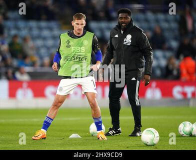 Leicester City's Marc Albrighton warming up before the UEFA Europa Conference League round of sixteen first leg match at the King Power Stadium, Leicester. Picture date: Thursday March 10, 2022. Stock Photo