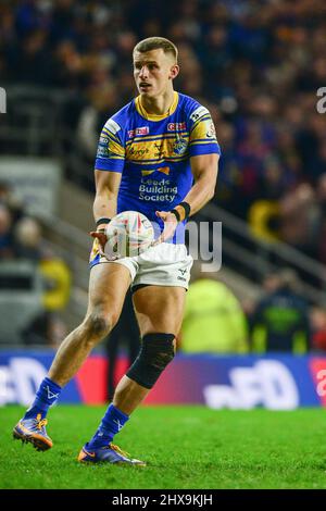 Leeds, UK. 10th Mar, 2022. Leeds, England - 10th March 2022 -  Ash Handley (5) of Leeds Rhinos in action. Rugby League Betfred Super League Round 5 Leeds Rhinos vs Hull FC at Headingley Stadium, Leeds, UK  Dean Williams Credit: Dean Williams/Alamy Live News Stock Photo