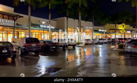 Sawgrass Mills Shopping and Outlet Center - FT Lauderdale, FLORIDA -  FEBRUARY 14, 2022 – Stock Editorial Photo © 4kclips #552001476