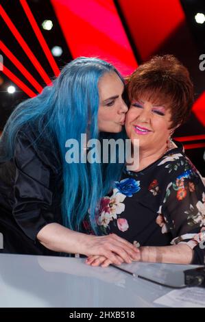25 november 2021 Milan. Photocall in the RAI television studios of the 'The Voice Senior' program. Pictured from the left: the singers Loredana Berté, Stock Photo