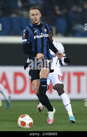 Teun Koopmeiners of Atalanta BC in action during the friendly football ...