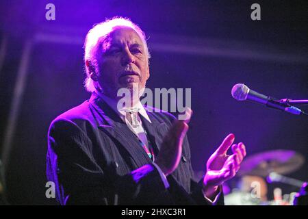 Procol Harum singer and song-writer Gary Brooker performing at Wintershall charity concert 11th June 2005 Stock Photo