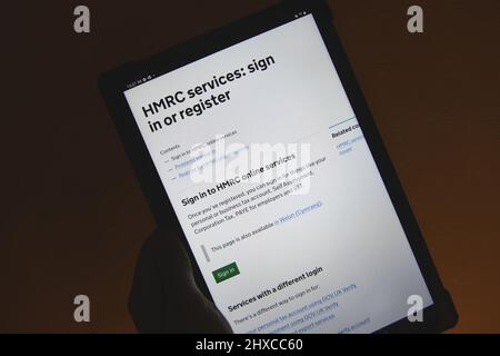 The HM Revenue & Customs website seen on a Samsung Galaxy tablet Stock Photo
