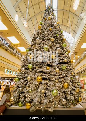 Christmas atmosphere in Alstertal-Einkaufszentrum, AEZ, Poppenbüttel, Hamburg, Germany, Europe Stock Photo