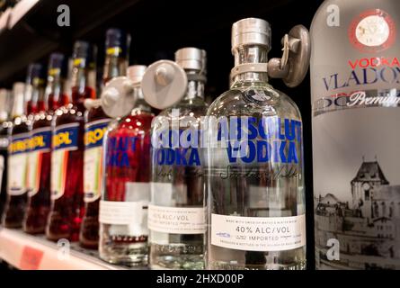 Vodka Bottles on Ice, Absolut Vodka Brand Made in Sweden. Editorial Image -  Image of currency, beverage: 191539725