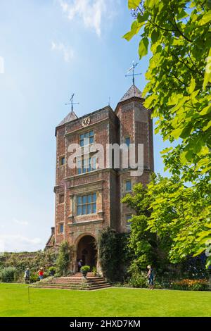 England, Kent, Cranbrook, Sissinghurst Castle, Gardens and Castle Tower Stock Photo