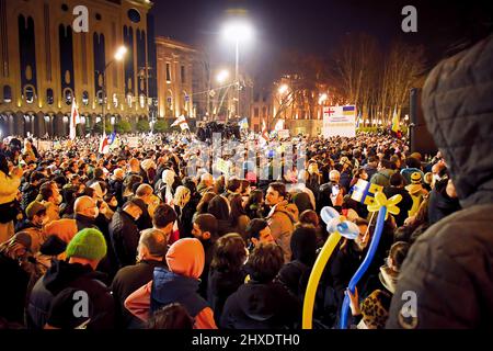 Tbilisi, Georgia - 1st march, 2022: : Hundreds of people stand for Ukrainian people against Russian troops attack and invasion on Ukraine Stock Photo