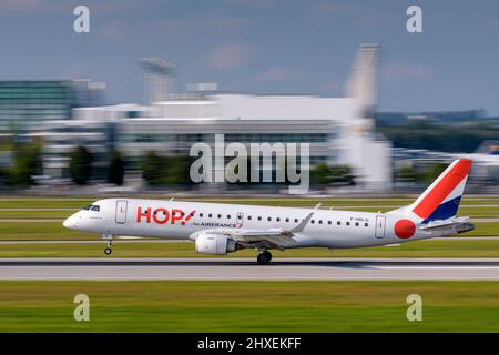 Munich, Germany - September 12. 2021 : Lufthansa Airbus A320-271N with the aircraft registration F-HBLG is landing on the southern runway 26L of the M Stock Photo