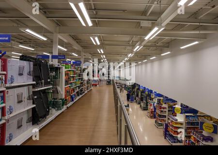 View over the balcony, showing grocery isles and homewares at Tesco, Broughton, Chester / North Wales Stock Photo