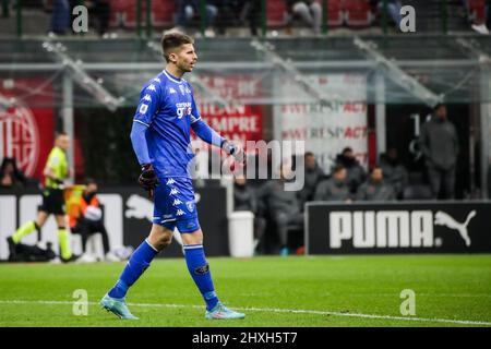 Milan, Italy. 12th Mar, 2022. Guglielmo Vicario in action during the Serie A football match between AC Milan and Empoli FC at Stadio Giuseppe Meazza on March 12, 2022 in Milano, Italy Credit: Independent Photo Agency/Alamy Live News