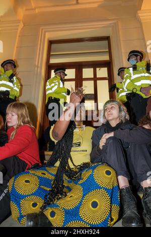 Sister Uncut came out in large with Marvina Newton & Patsy Stevenson to protest against the abusive Powers of the Police against women and the Clapham Stock Photo