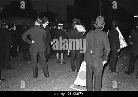 Police dealing with the Notting Hill Riots. 30th August 1976 Stock ...