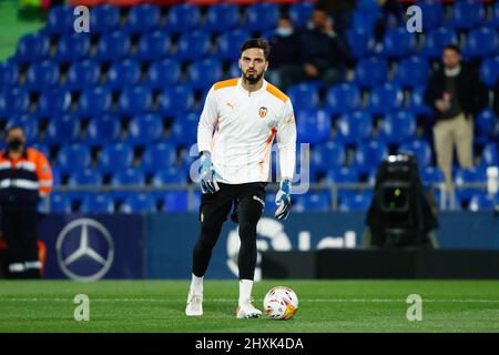 Giorgi Mamardashvili of Valencia CF during the La Liga match between ...