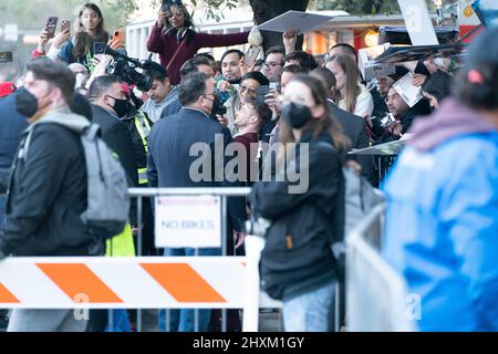 Austin, Texas, USA. 12th Mar, 2022. Austin, Texas. The Lost City cast attend a screening of their film. Daniel Radcliffe poses with fans pre screening. (Credit Image: © Sandra Dahdah/ZUMA Press Wire) Stock Photo