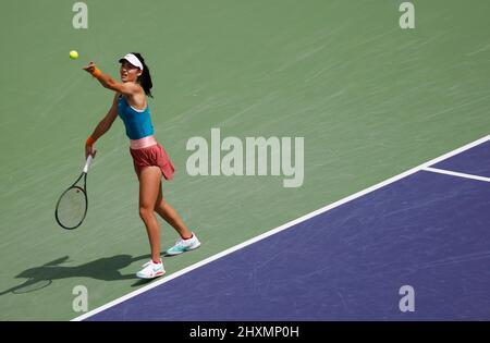 Indian Wells, California. March 13, 2022 Emma Raducanu of Great Britain serves against Petra Martic of Croatia during the 2022 BNP Paribas Open at Indian Wells Tennis Garden in Indian Wells, California. Mandatory Photo Credit: Charles Baus/CSM. Stock Photo