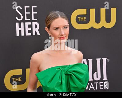 Caitlin Thompson attends the 27th Annual Critics Choice Awards at