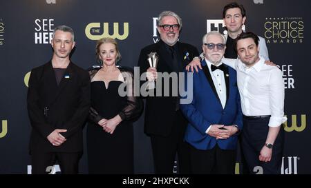 Century City, United States. 13th Mar, 2022. CENTURY CITY, LOS ANGELES, CALIFORNIA, USA - MARCH 13: Jeremy Strong, J. Smith-Cameron, Scott Ferguson, Brian Cox, Nicholas Braun and Kieran Culkin pose in the press room after receiving the Best Drama Series award for 'Succession' at the 27th Annual Critics' Choice Awards held at the Fairmont Century Plaza Hotel on March 13, 2022 in Century City, Los Angeles, California, United States. (Photo by Xavier Collin/Image Press Agency/Sipa USA) Credit: Sipa USA/Alamy Live News Stock Photo