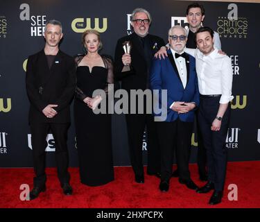 Century City, United States. 13th Mar, 2022. CENTURY CITY, LOS ANGELES, CALIFORNIA, USA - MARCH 13: Jeremy Strong, J. Smith-Cameron, Scott Ferguson, Brian Cox, Nicholas Braun and Kieran Culkin pose in the press room after receiving the Best Drama Series award for 'Succession' at the 27th Annual Critics' Choice Awards held at the Fairmont Century Plaza Hotel on March 13, 2022 in Century City, Los Angeles, California, United States. (Photo by Xavier Collin/Image Press Agency/Sipa USA) Credit: Sipa USA/Alamy Live News Stock Photo