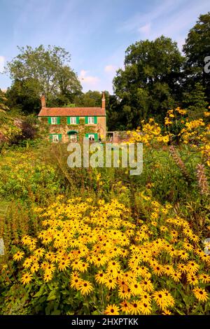 The Spider Garden, walled garden at Hoveton Hall, Hoveton, Norwich, Norfolk, England UK Stock Photo