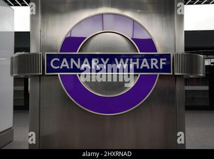 Signage on display at the Canary Wharf Elizabeth Line Station. Picture date: Monday March 14, 2022. Stock Photo