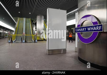 Signage on display at the Canary Wharf Elizabeth Line Station. Picture date: Monday March 14, 2022. Stock Photo