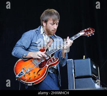 Patrick Carney and Dan Auerbach of the band the Black Keys outside the Ed  Sullivan Theatre for the 'Late Show With David Stock Photo - Alamy