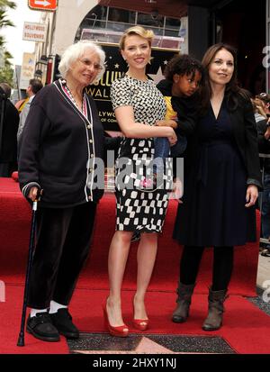 Scarlett Johansson and her mother during the unveiling of her star on ...