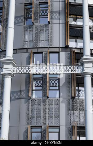 Gasholders building: block of flats, built inside disused historic Victorian gas holders at King's Cross, north London. Photographed from The Regent's Stock Photo