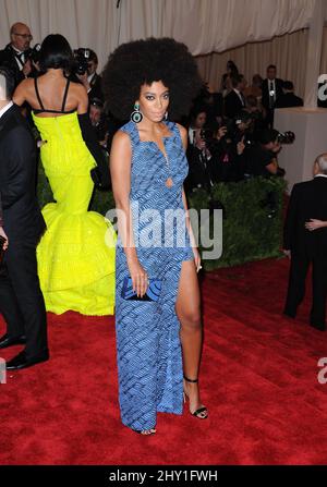 solange-knowles-attending-the-the-punk-chaos-to-couture-costume