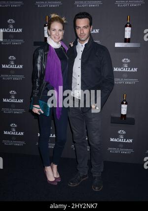 Reid Scott and Elspeth Miller at the launch of 'The Macallan Masters of Photography' featuring Elliott Erwitt held at the Leica Gallery, Los Angeles Stock Photo